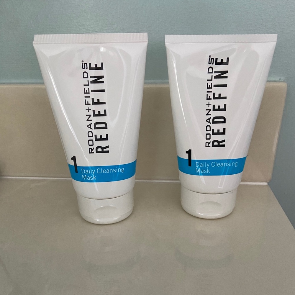 Rodan + Fields Redefine Daily Cleansing Mask